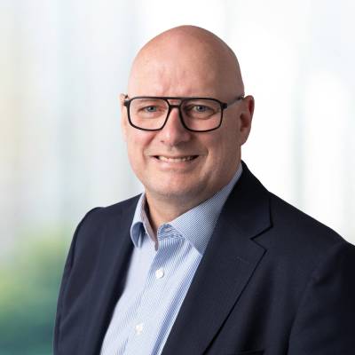 3.	Ekkehard Loest 